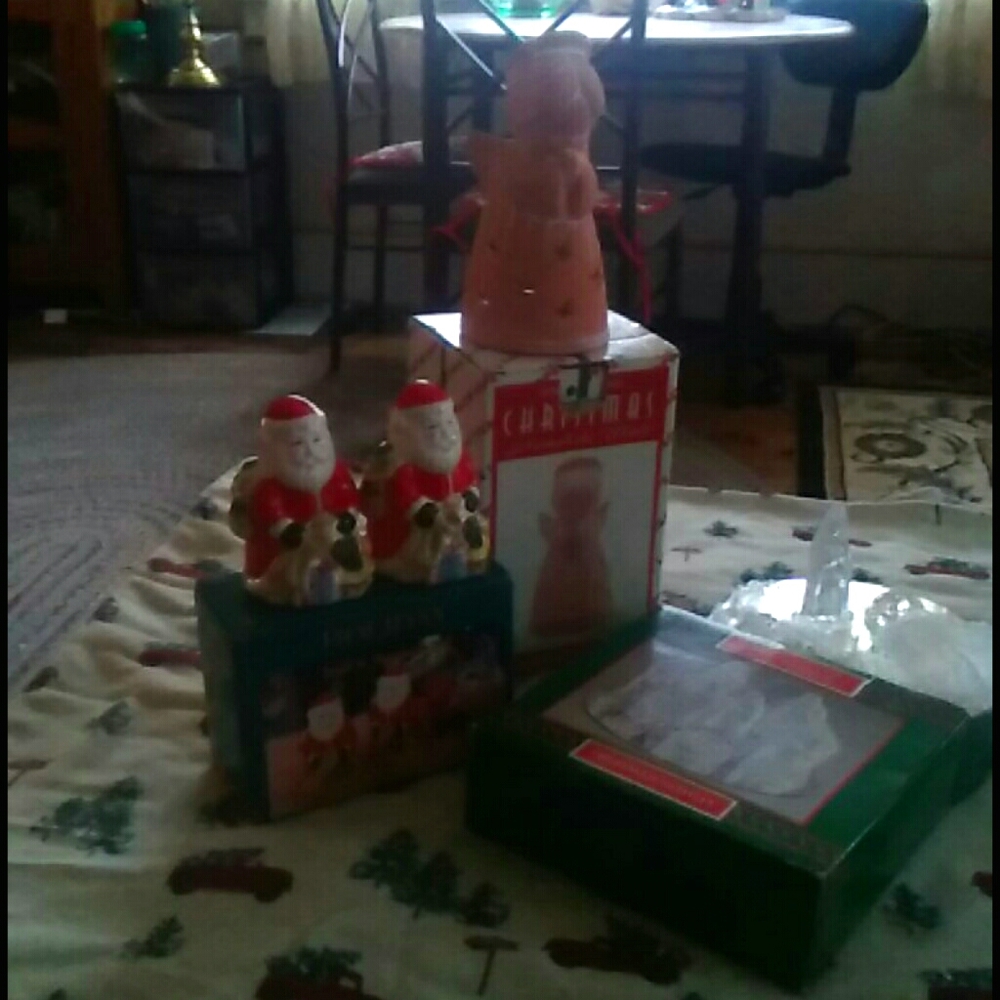 Assortment of Christmas Items
